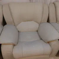 مبل چرمی کارکرده ۷ نفره|مبلمان خانگی و میز عسلی|شیراز, کوی زهرا|دیوار