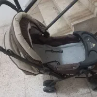 کالسکه و کریر کودک که ست می‌باشد.