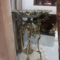 ظرف میوه کنار سالنی در حدنو