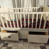 تخت و گهواره کودک|تخت و سرویس خواب|نجف‌آباد, گلدشت|دیوار