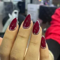 ناخن کار حرفه ای