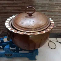 ظرف مسی قدیمی ۱/۵ وزن دارد|ظروف پخت‌وپز|شاهین‌شهر, شهرک گلدیس|دیوار