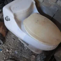 توالت فرنگی سالم