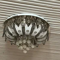 مبل هفت نفره شرکتی سالم و تمیز بهمراه دو عدد لوستر