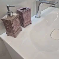 جا مسواکی و جا مایع دستشویی