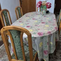 میز و صندلی ۶ نفره با رومیزی
