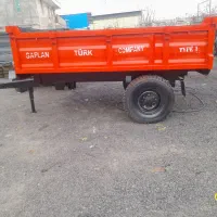 کارآموز و نقاش اتومبیل و ادوات کشاورزی