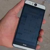 گوشی HTS مدل Desire EYE بسیار خوش دست
