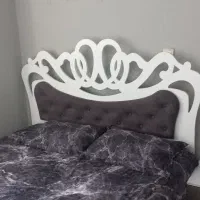 تخت و پاتختی