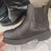 چند جفت کفش بوت و نیم بوت وصندل سایز۳۷و۳۸|کیف، کفش، کمربند|سنندج, |دیوار