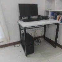 میز کامپیوتر سفارشی با آهن ۳ در ۵ سنگین