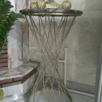 میز کنارسالنی