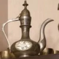 گمشده|اشیا|تهران, مدائن|دیوار