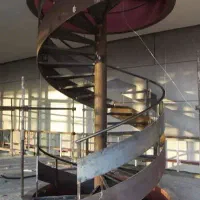 انواع پله های فلزی و بتونی