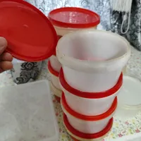 ده عدد ظرف در دار سالم و یکی هم بزرگ