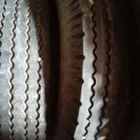 لاستیک جلو و اتاقک نیسان
