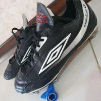 کفش فوتبال اورجینال UMBRO|ورزش‌های توپی|شیراز, دکتر حسابی|دیوار