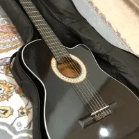 گیتار کلاسیک همراه با کیف|گیتار، بیس، امپلیفایر|یاسوج, |دیوار