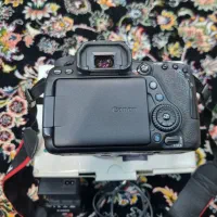 دوربین ۸۰دی کنون ۸۰d لنز ۱۸ usm۱۳۵ بسیار تمیز|دوربین عکاسی و فیلم‌برداری|قم, چهل درخت‎|دیوار