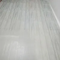 کف پوش اتاق بود