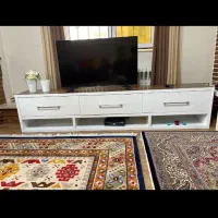 زیر تلویزیونی و تخت کودک در حد نو