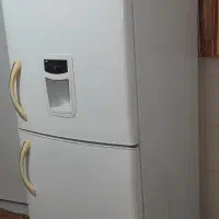 یخچال فریزر دو درب تمیز وسالم الکترواستیل