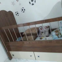 تخت کودک سالم و درحدنو|تخت و صندلی بچه|رشت, حمیدیان|دیوار