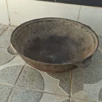دیگ چدن اصلی سایز بزرگ قدیمی وعتیقه قطر۵۱سانت