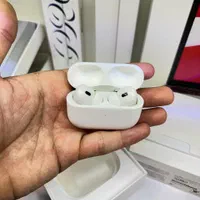 AirPod Pro 2 new type C یک ماه کار|لوازم جانبی موبایل و تبلت|کرج, کوی امامیه|دیوار