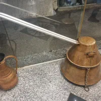 دیگ تقطیر مسی قدیمی