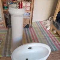 ظرف شوی چینی تمیز.