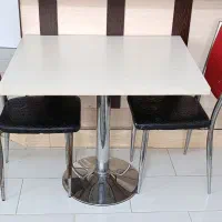 میز و صندلی سالم ام دی اف بدون خرابی