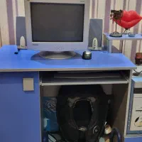 میز کامپیوتر  در حد نو
