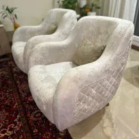 مبل تکنفره پارچه ای مخمل سفید استخوانی
