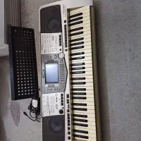 کیبورد یاماها PSR-2000 + پایه به همراه پایه