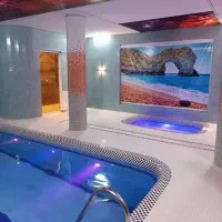 اجاره روزانه باغ ویلا استخردار
