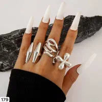 فروشنده و همکار خانم
