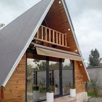 ویلای کلبه سویسی. ورود رشت فوق تمیز آلاچیق