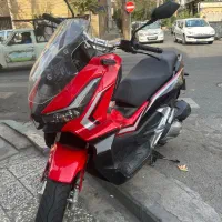 ADV 160 همتاز