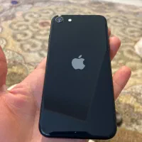 Apple iPhone SE 2022 در حد آکبند