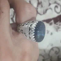 یک عدد انگشتر نقره قدیمی بفروش میرسد