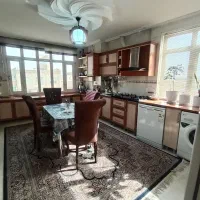 آپارتمان/213متری/3خواب/طبقه سوم/تک واحدی