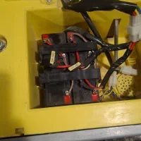 یک عدد ماشین برقی|اسباب‌بازی بچه|شاهرود, |دیوار