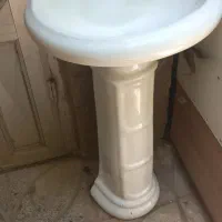 روشوری کوچک با پایه