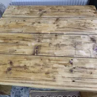 میزچوبی محکم،مناسب کرسی،یا باغ وتراس وحیاط