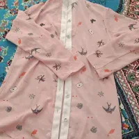 مقداری لباس|لباس|تفت, |دیوار