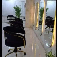 دفرمه آینه .دیوار .ایستاده