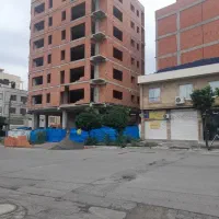 آپارتمان نیمه ساخته