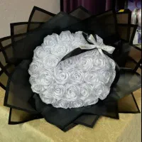 ربان باکس و دسته گل