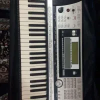 یکدستگاه ارگ YAMAHA psr740